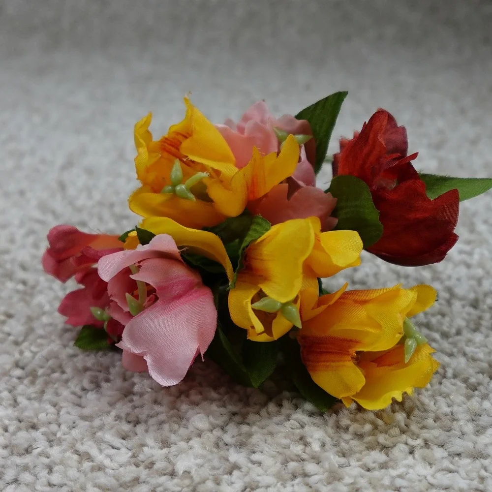 Longaberger 2008 Collectors Club May Series Miniature Tulip Basket Set Box Liner